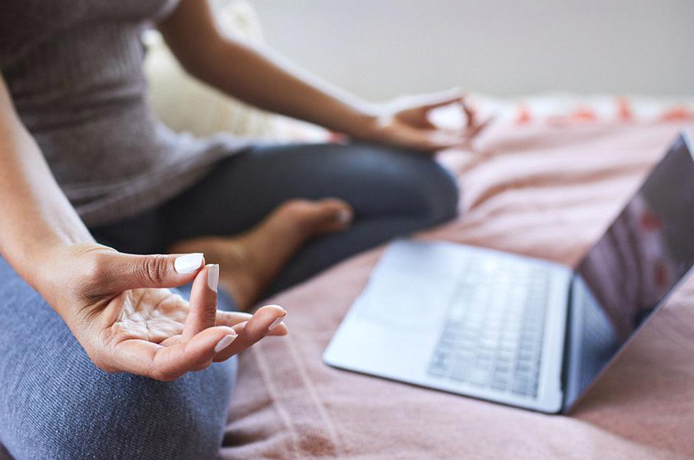 La méditation peut-elle faire disparaître le mal de dos ? L'avis d'un expert